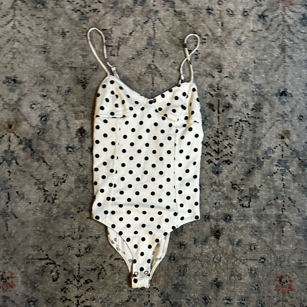Forever 21 (XXI tag) polk dot body suit